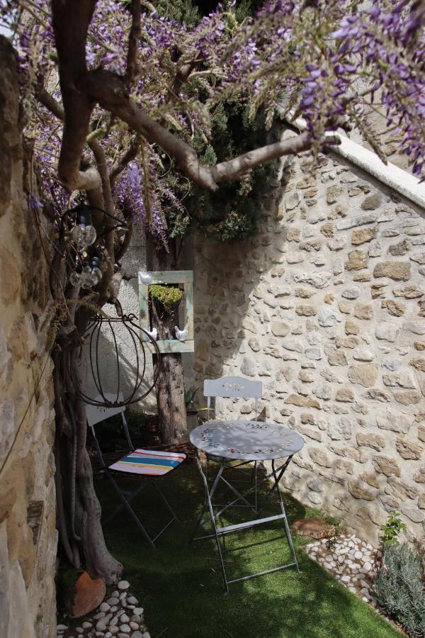 La Maison Wisteria Saint-Pantaleon-les-Vignes Exterior photo